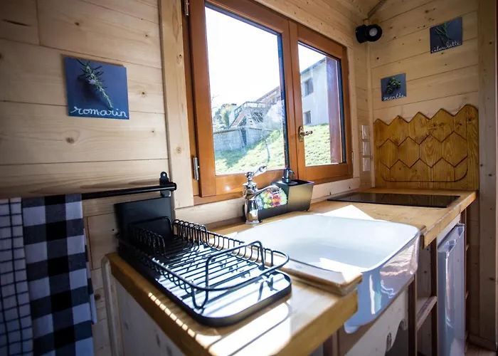 L'encantada- Roulotte Кемпинг *